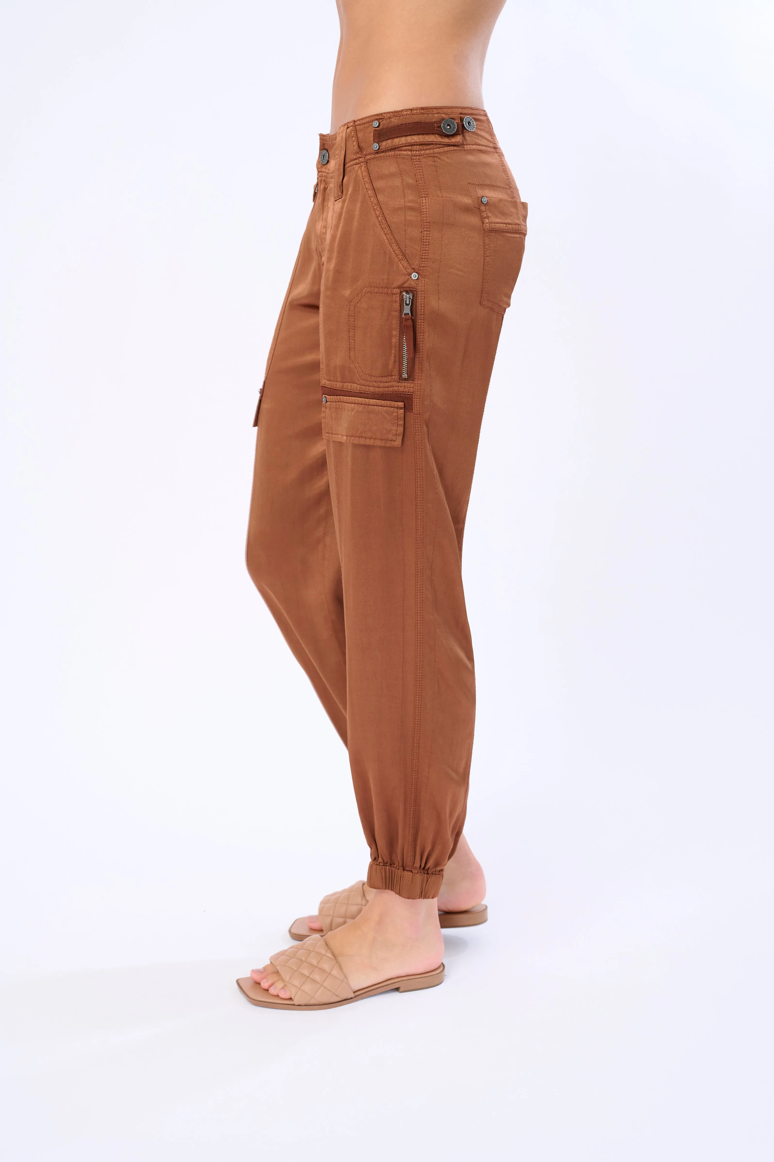 Axel Viscose Satin Jogger