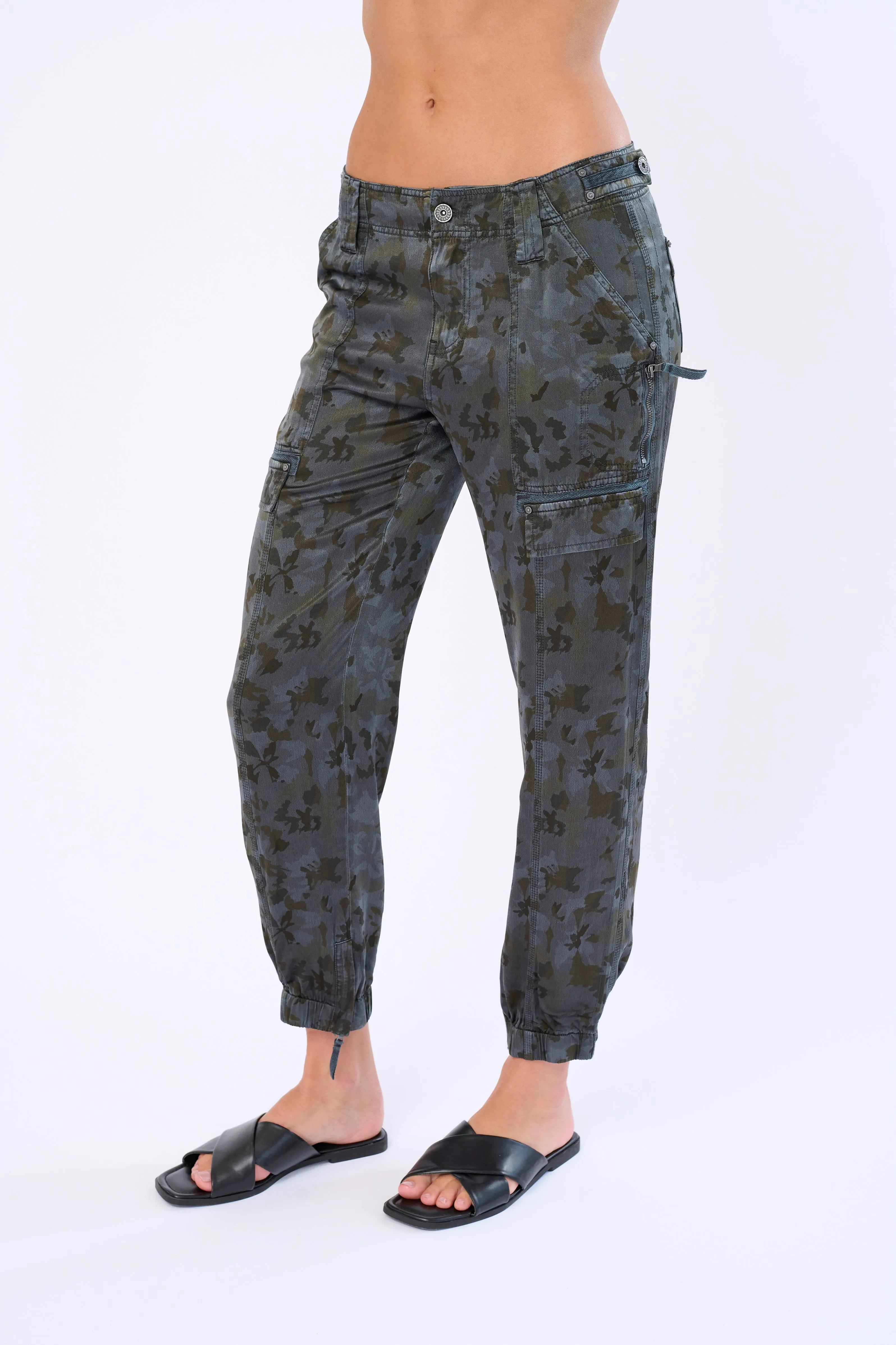 Axel Viscose Satin Jogger